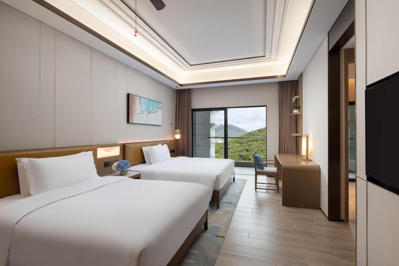 Holiday Inn & Suites Sanya Yalong Bay Exterior photo