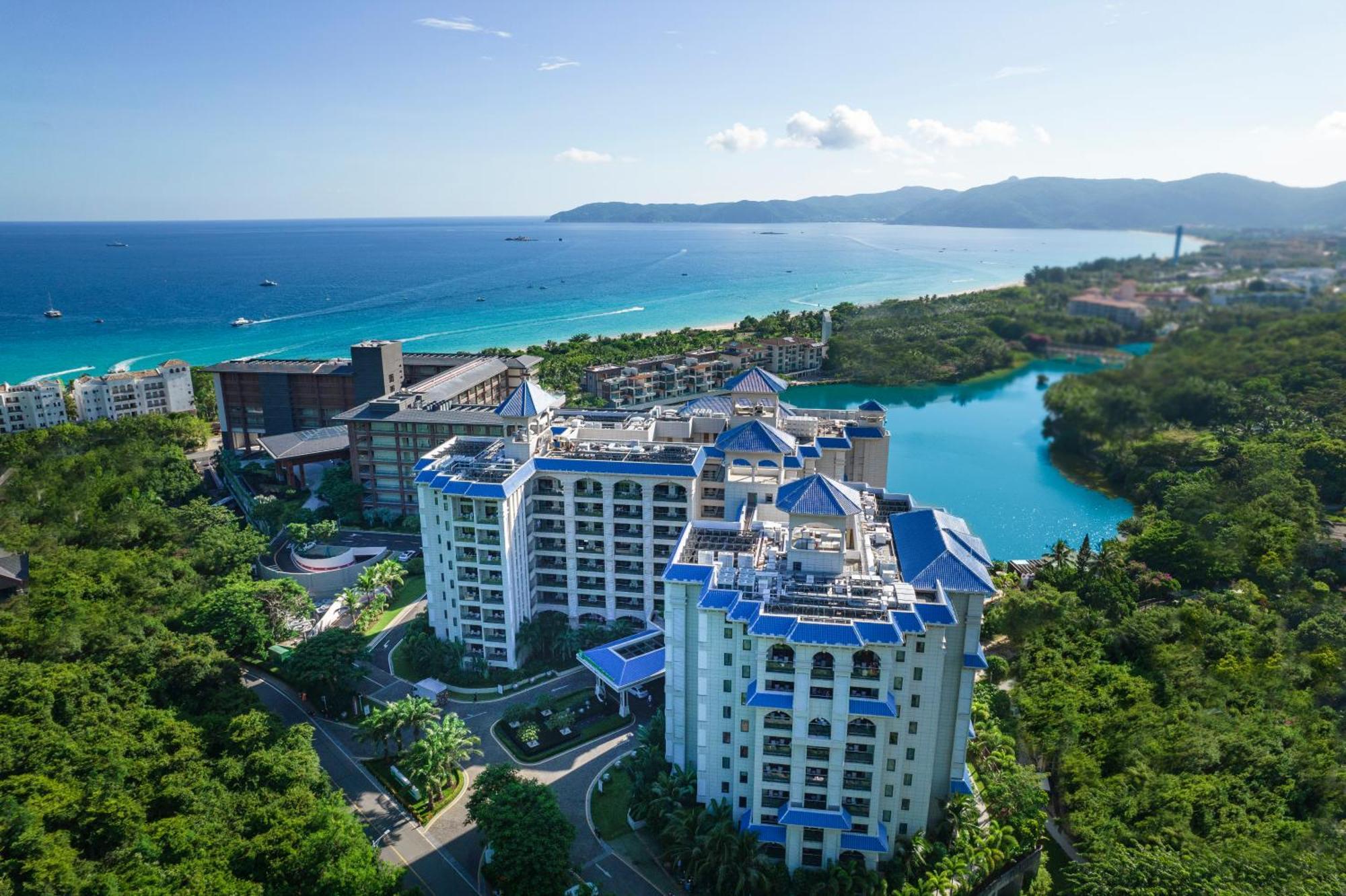 Holiday Inn & Suites Sanya Yalong Bay Exterior photo